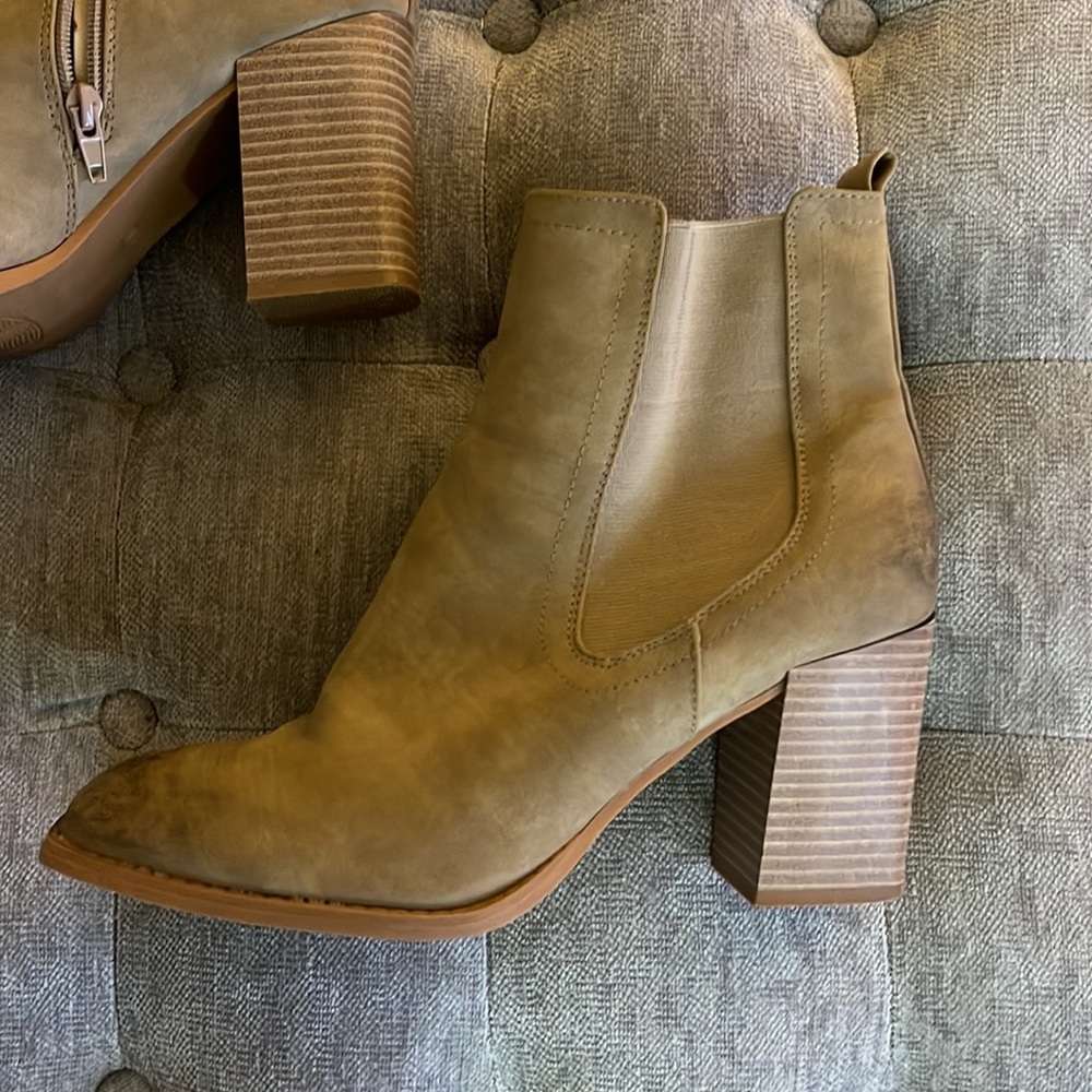 booties - Picture 3 of 3